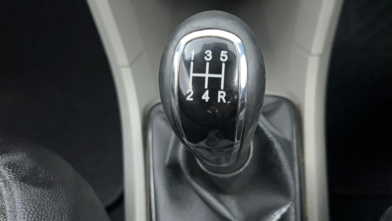 Used 2019 Tata Tiago Revotron XT Petrol Manual interior GEAR  KNOB VIEW