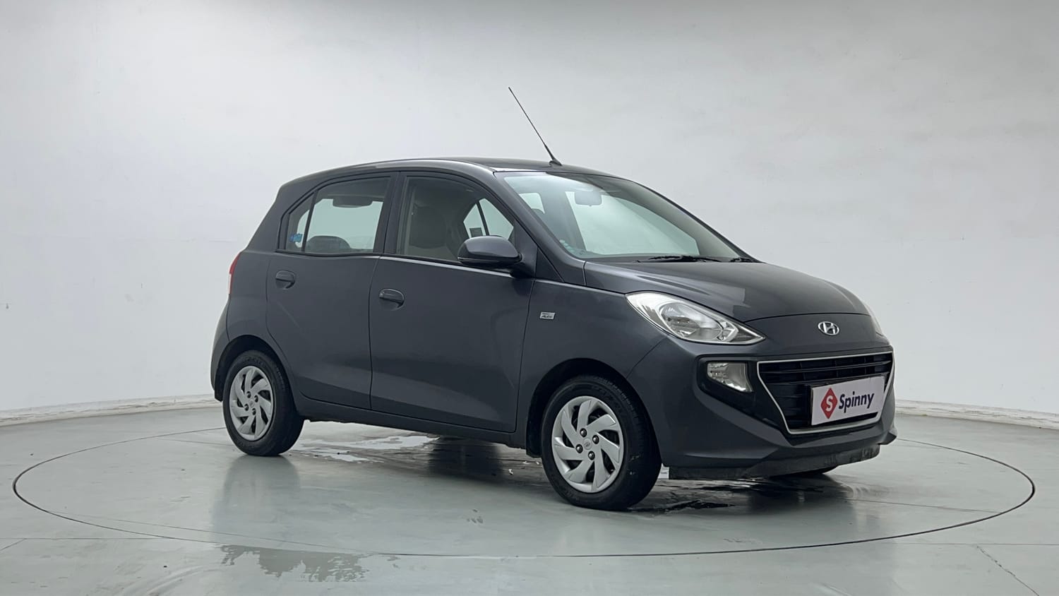 Used 2021 Hyundai Santro Sportz AMT Petrol Automatic exterior RIGHT FRONT CORNER VIEW