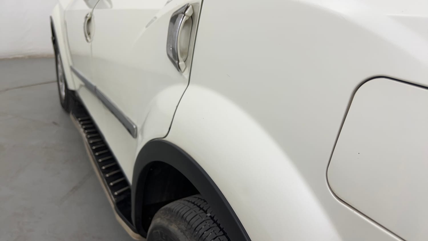 Used 2019 Mahindra XUV500 W9 Diesel Manual dents MINOR SCRATCH