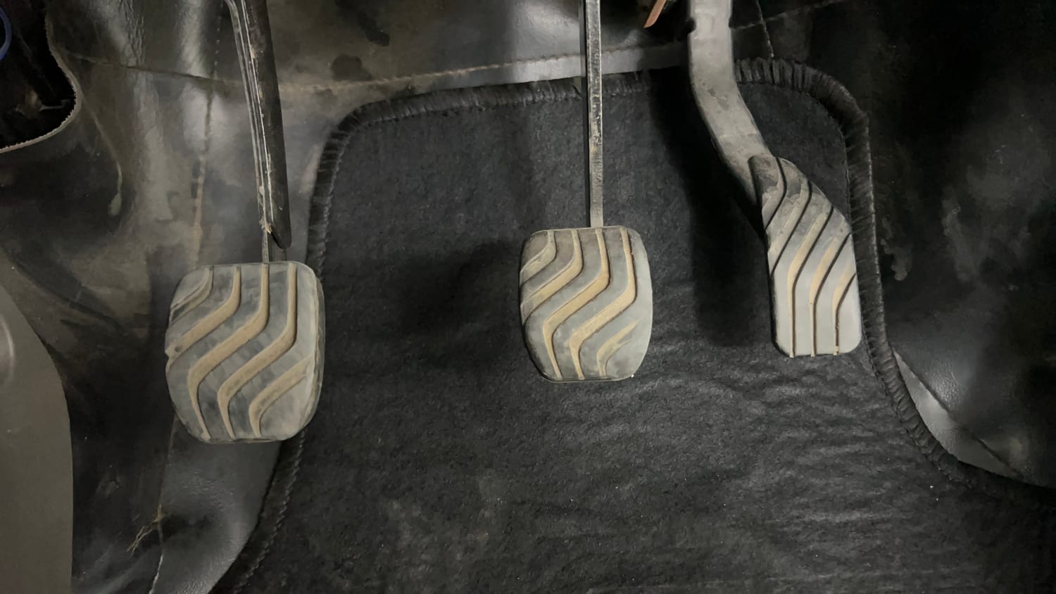 Used 2016 Datsun Redi-GO T (O) Petrol Manual interior PEDALS VIEW