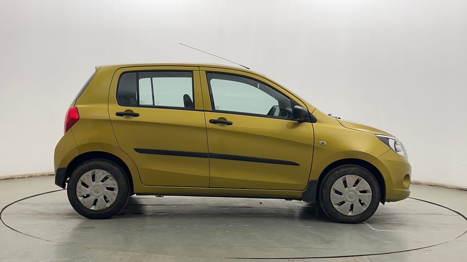 Used 2014 Maruti Suzuki Celerio VXi Petrol Manual exterior RIGHT SIDE VIEW