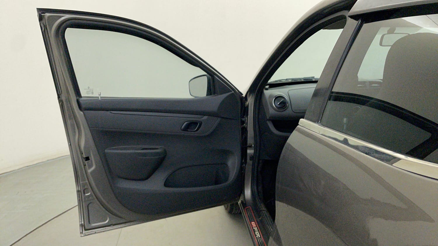 Used 2016 Renault Kwid RXT Petrol Manual interior LEFT FRONT DOOR OPEN VIEW