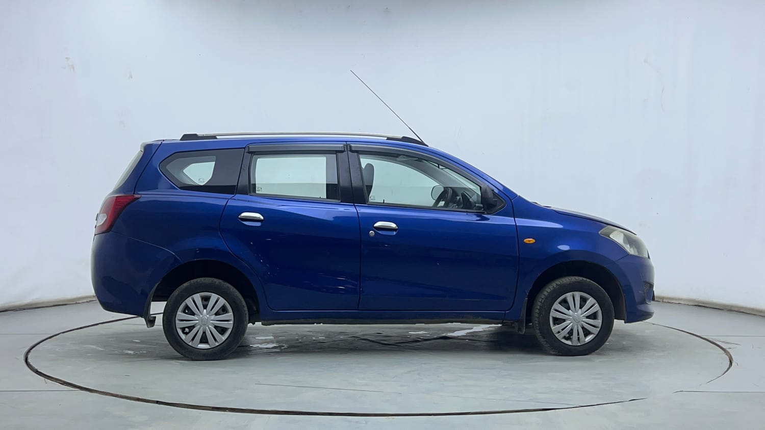 Used 2019 Datsun Go Plus T Petrol Manual exterior RIGHT SIDE VIEW