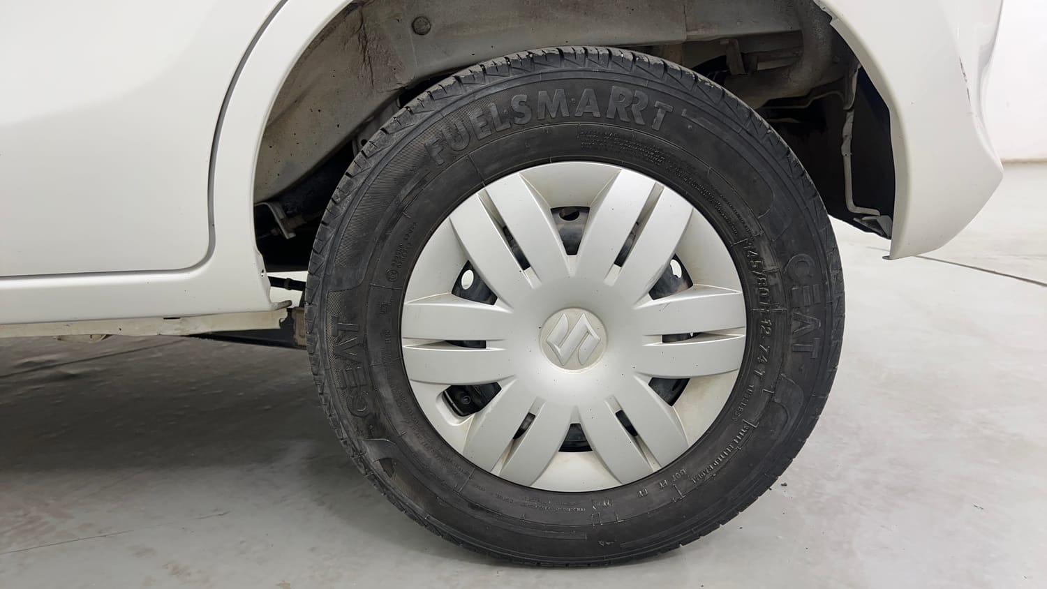Used 2022 Maruti Suzuki Alto 800 LXi (O) Petrol Manual tyres LEFT REAR TYRE RIM VIEW