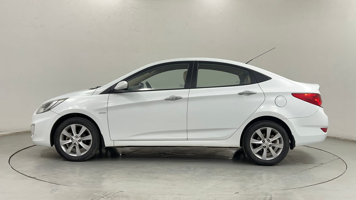 Used 2013 Hyundai Verna Fluidic 1.6 VTVT SX Opt Petrol Manual exterior LEFT SIDE VIEW