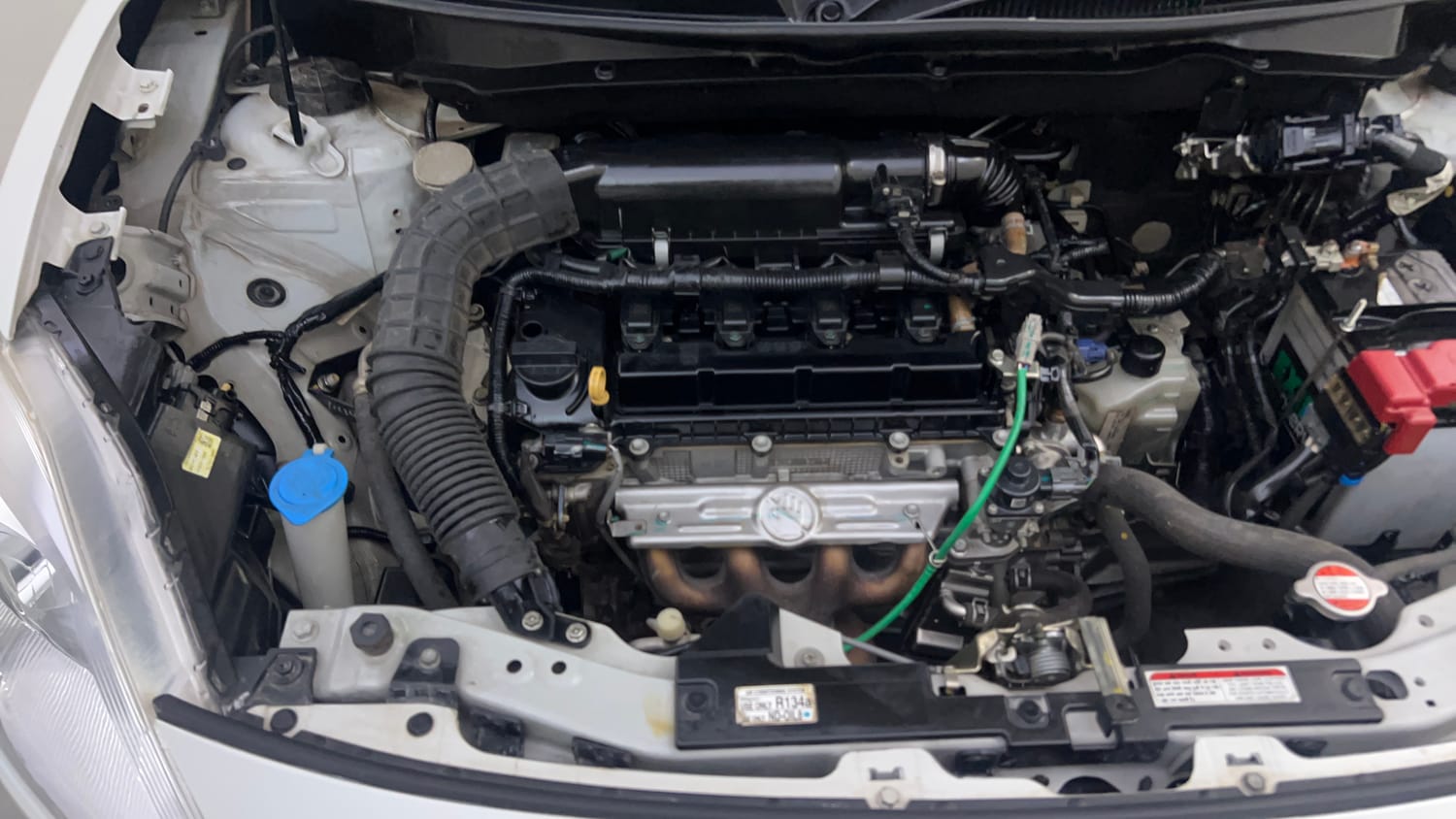 Used 2022 Maruti Suzuki Swift ZXi AMT Petrol Automatic engine ENGINE RIGHT SIDE VIEW