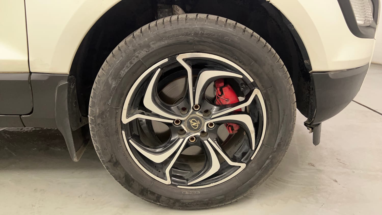 Used 2021 Ford EcoSport Trend 1.5L Ti-VCT Petrol Manual tyres RIGHT FRONT TYRE RIM VIEW