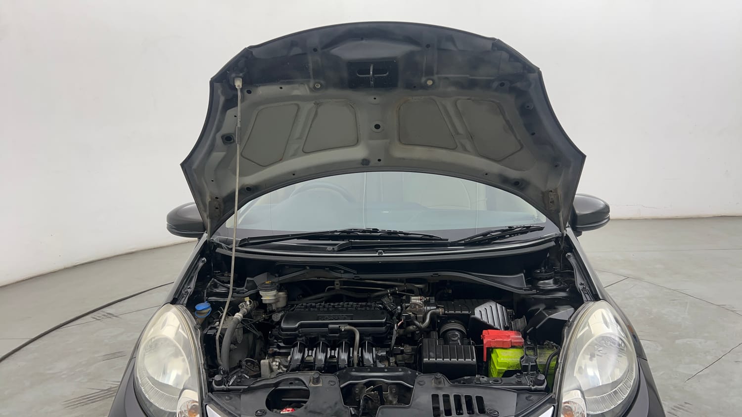 Used 2017 Honda Amaze 1.2 SX i-VTEC Petrol Manual engine ENGINE & BONNET OPEN FRONT VIEW