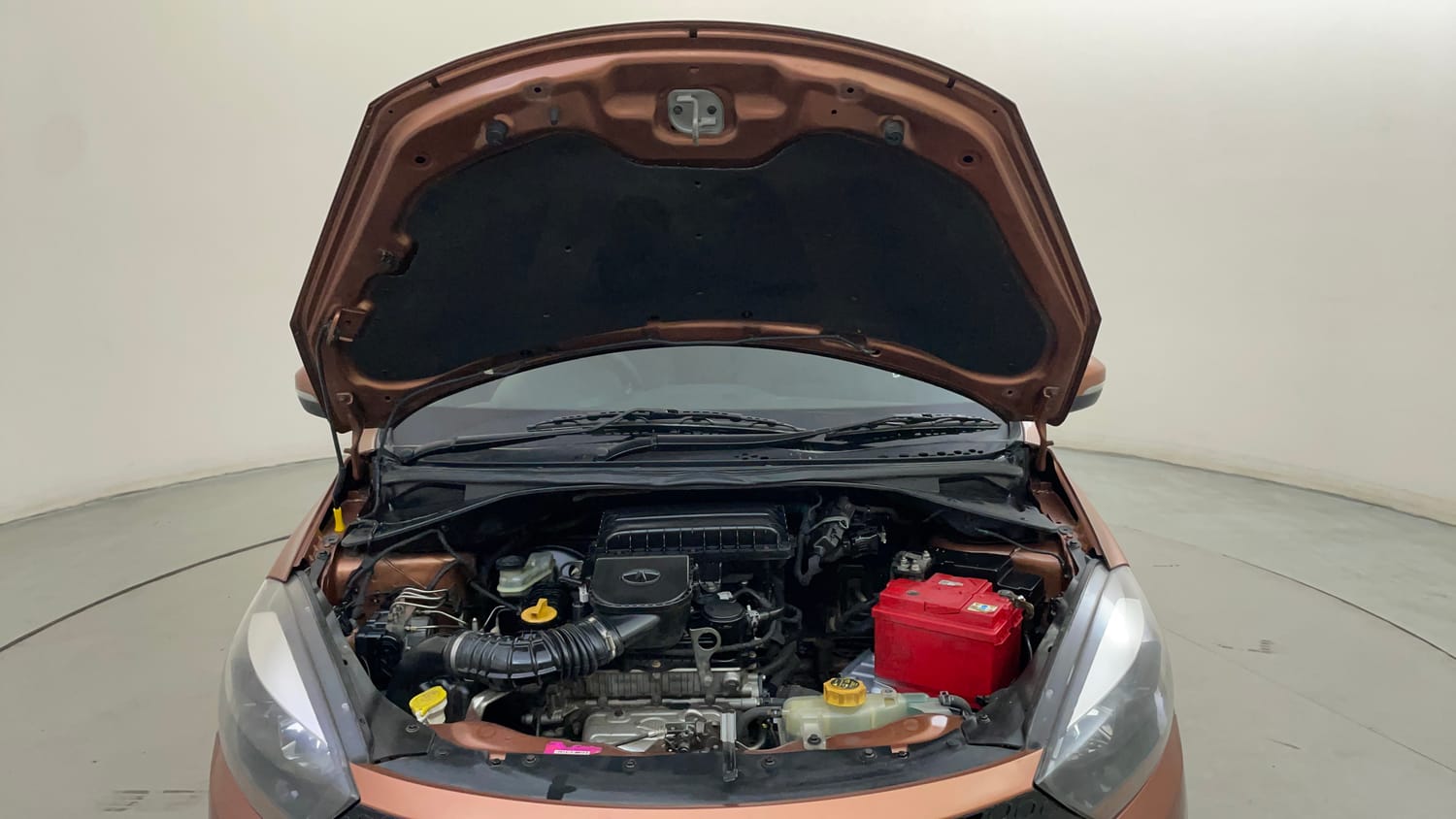 Used 2017 Tata Tigor Revotron XZ (O) Petrol Manual engine ENGINE & BONNET OPEN FRONT VIEW