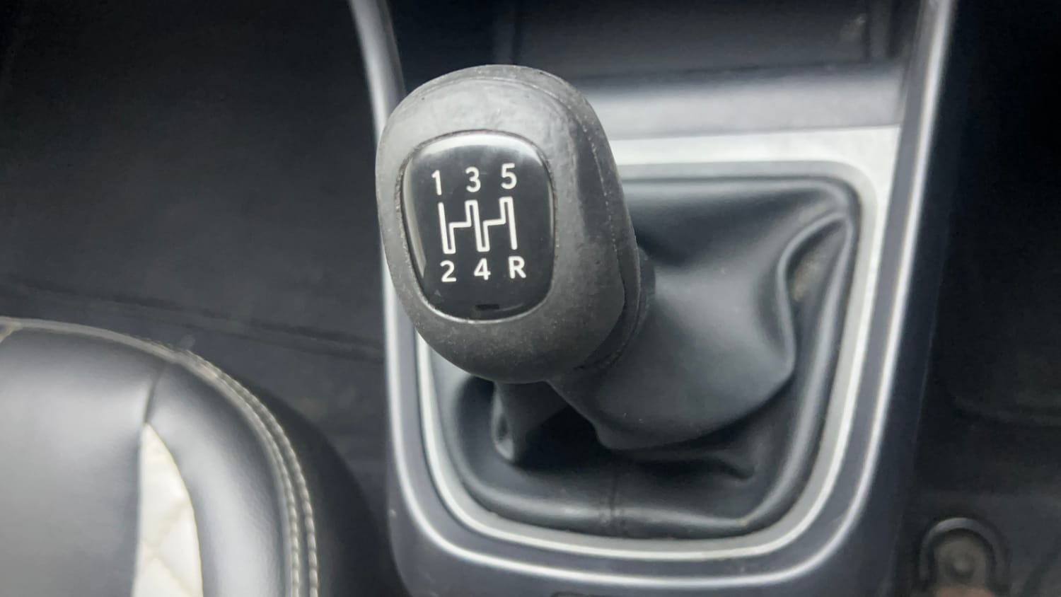 Used 2021 Tata Altroz XM Petrol Petrol Manual interior GEAR  KNOB VIEW