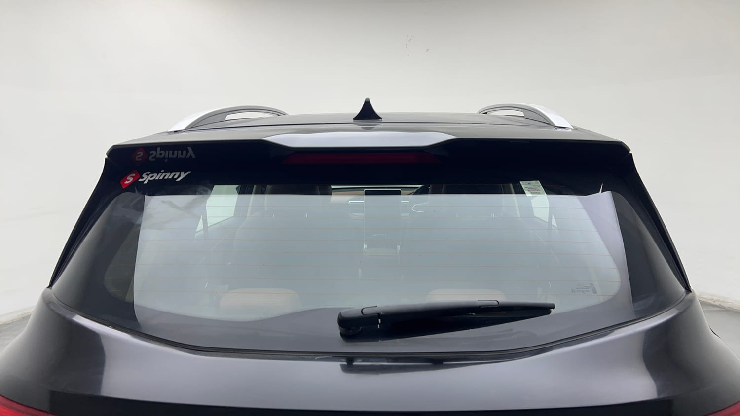 Used 2023 MG Motors Hector Plus Savvy Pro 1.5 Turbo Petrol CVT 6 STR Petrol Automatic exterior BACK WINDSHIELD VIEW