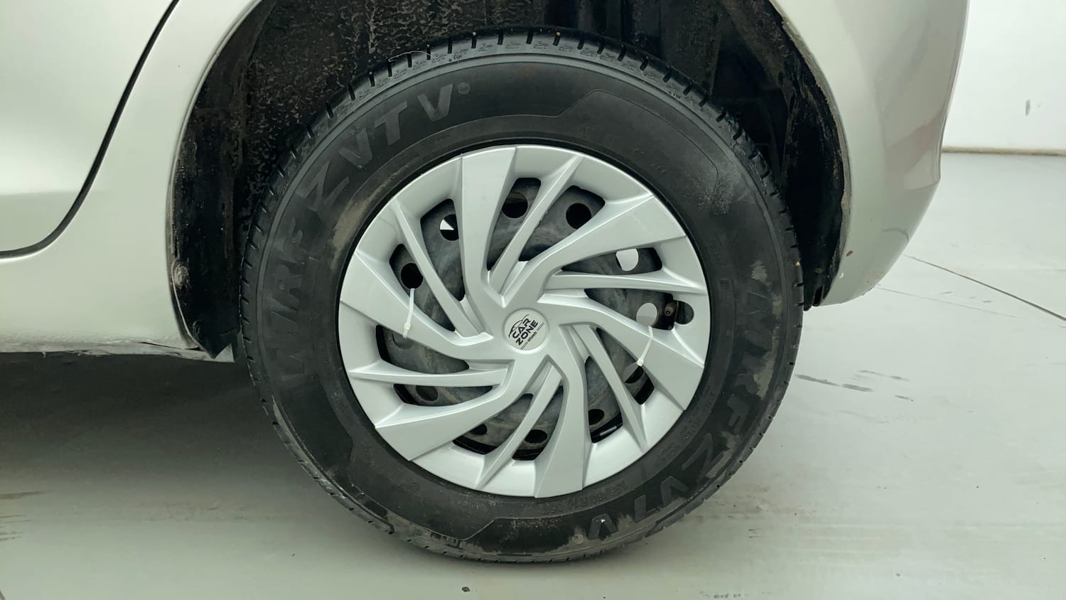 Used 2017 Maruti Suzuki Swift VXi Petrol Manual tyres LEFT REAR TYRE RIM VIEW