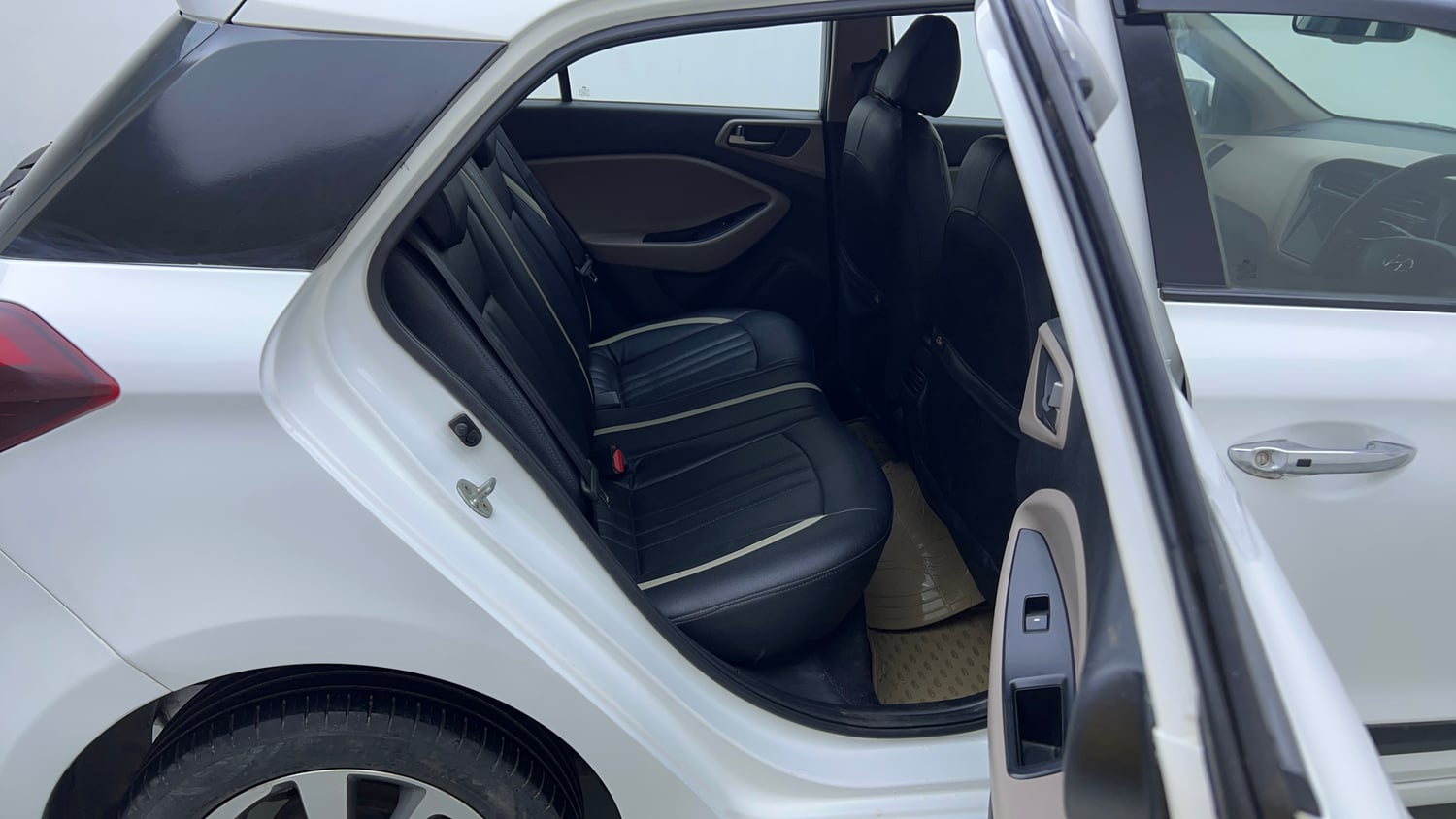 Used 2015 Hyundai Elite i20 Asta 1.2 Petrol Manual interior RIGHT SIDE REAR DOOR CABIN VIEW