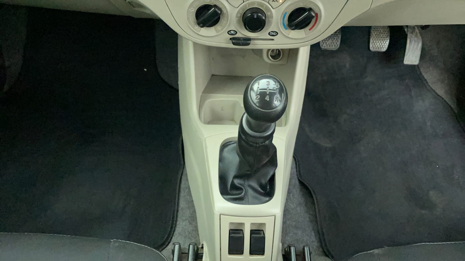 Used 2020 Maruti Suzuki Alto 800 LXi Petrol Manual interior GEAR  KNOB VIEW