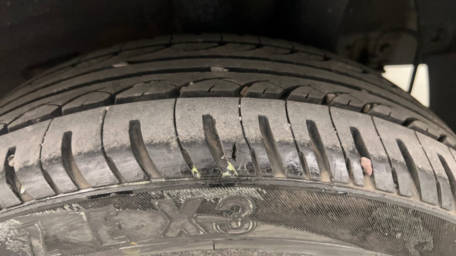 Used 2014 Hyundai Grand i10 Magna 1.2 Kappa VTVT Petrol Manual tyres LEFT REAR TYRE TREAD VIEW