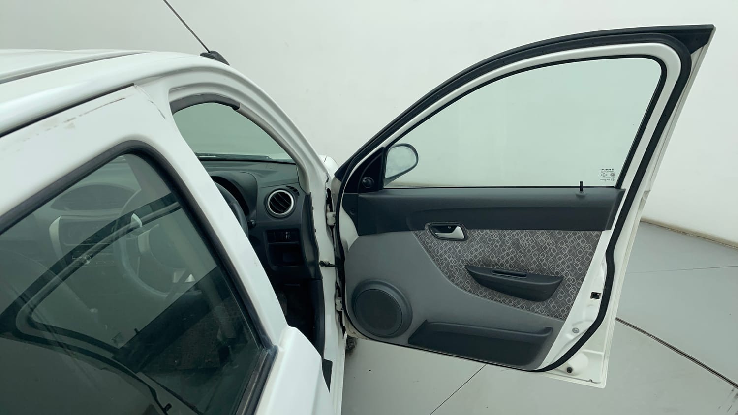 Used 2018 Maruti Suzuki Alto 800 LXi Petrol Manual interior RIGHT FRONT DOOR OPEN VIEW