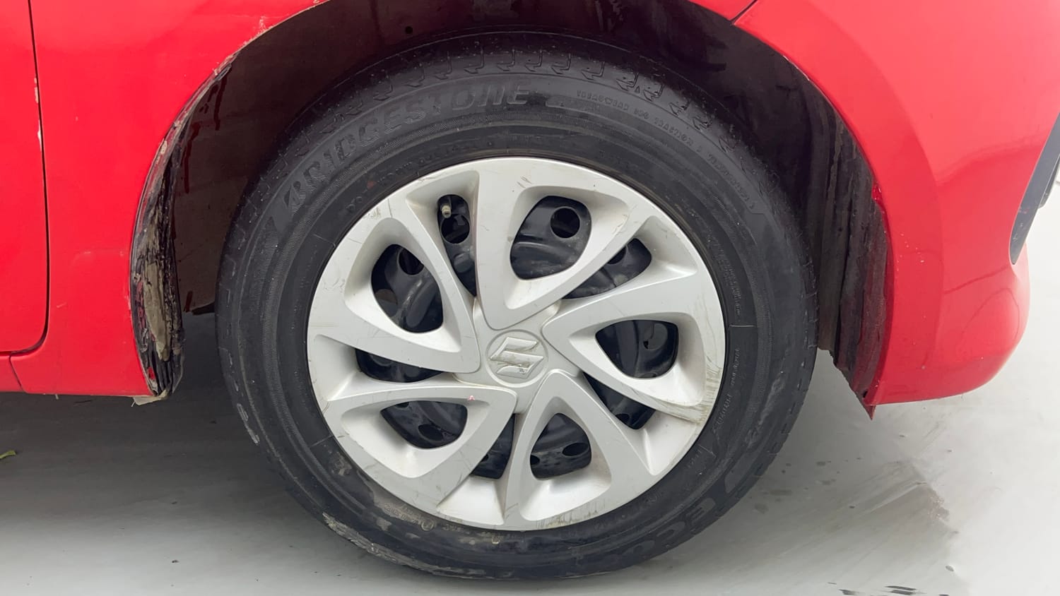 Used 2022 Maruti Suzuki Celerio VXi Petrol Manual tyres RIGHT FRONT TYRE RIM VIEW