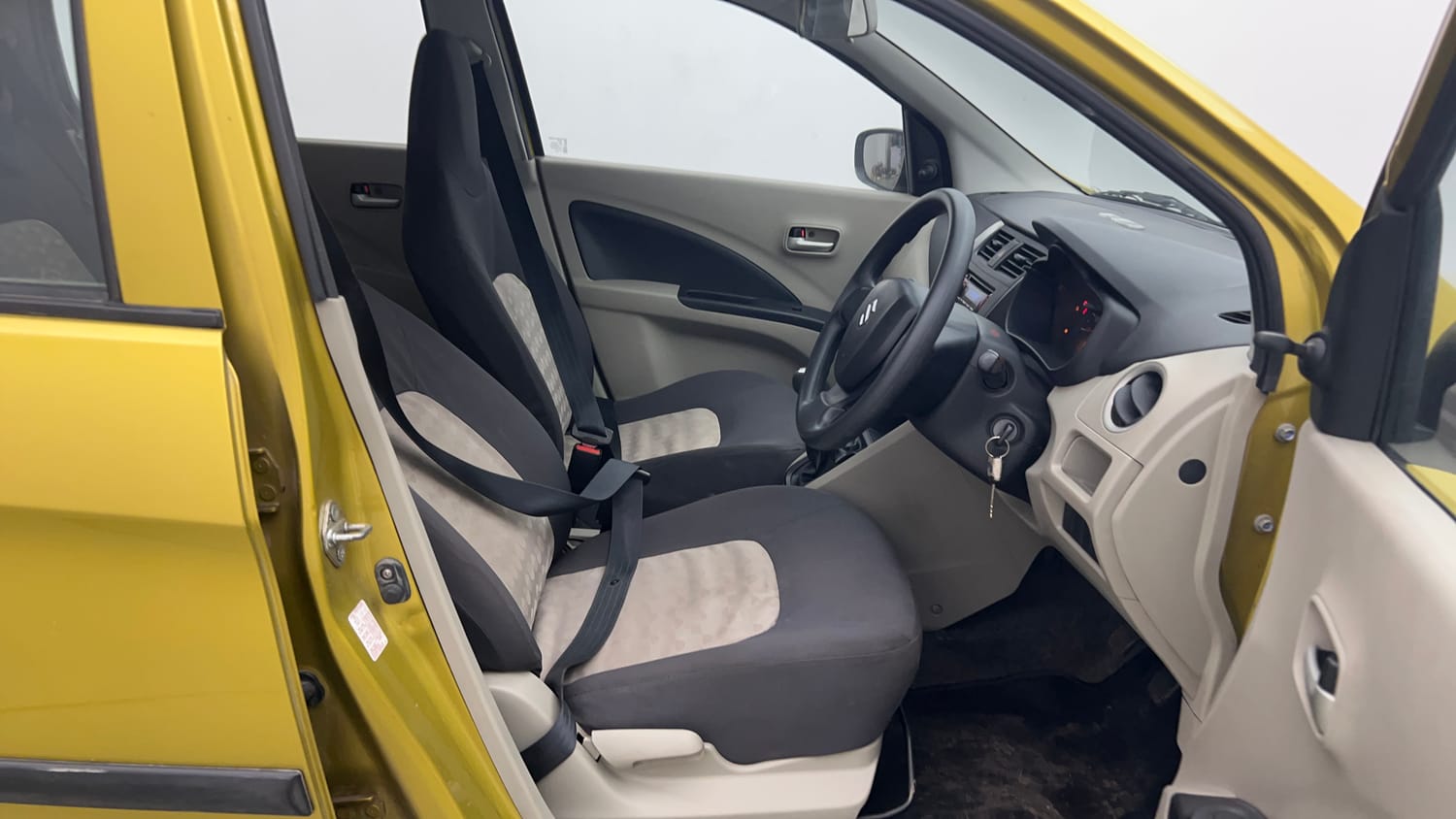 Used 2014 Maruti Suzuki Celerio VXi Petrol Manual interior RIGHT SIDE FRONT DOOR CABIN VIEW