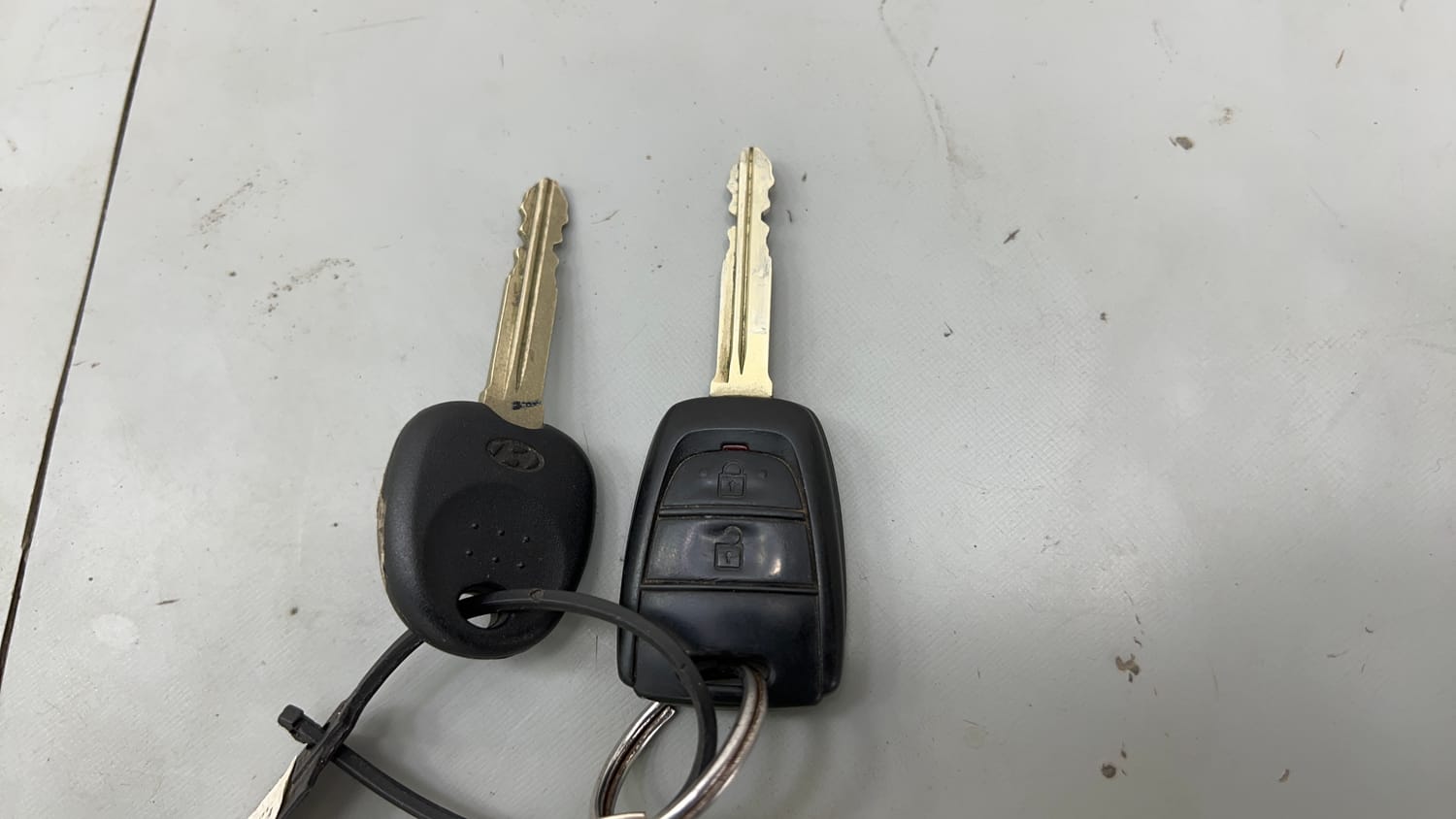 Used 2018 Hyundai Grand i10 Sportz 1.2 Kappa VTVT Petrol Manual extra CAR KEY VIEW