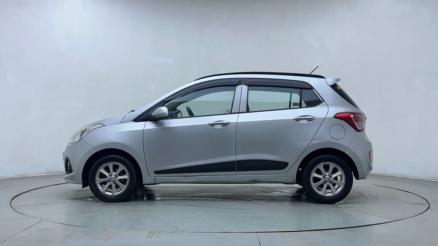 Used 2014 Hyundai Grand i10 Asta AT 1.2 Kappa VTVT Petrol Automatic exterior LEFT SIDE VIEW