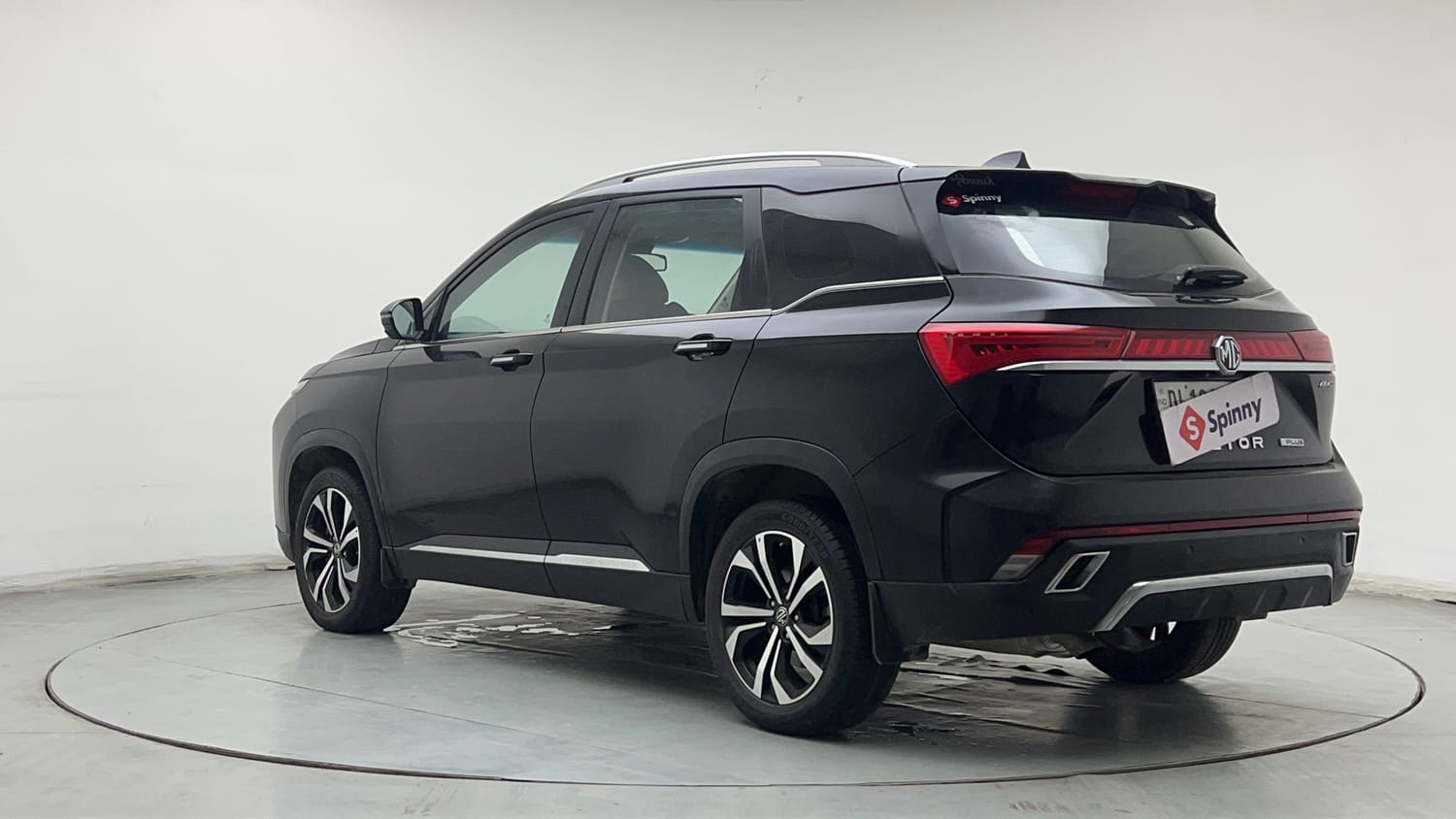 Used 2023 MG Motors Hector Plus Savvy Pro 1.5 Turbo Petrol CVT 6 STR Petrol Automatic exterior LEFT REAR CORNER VIEW