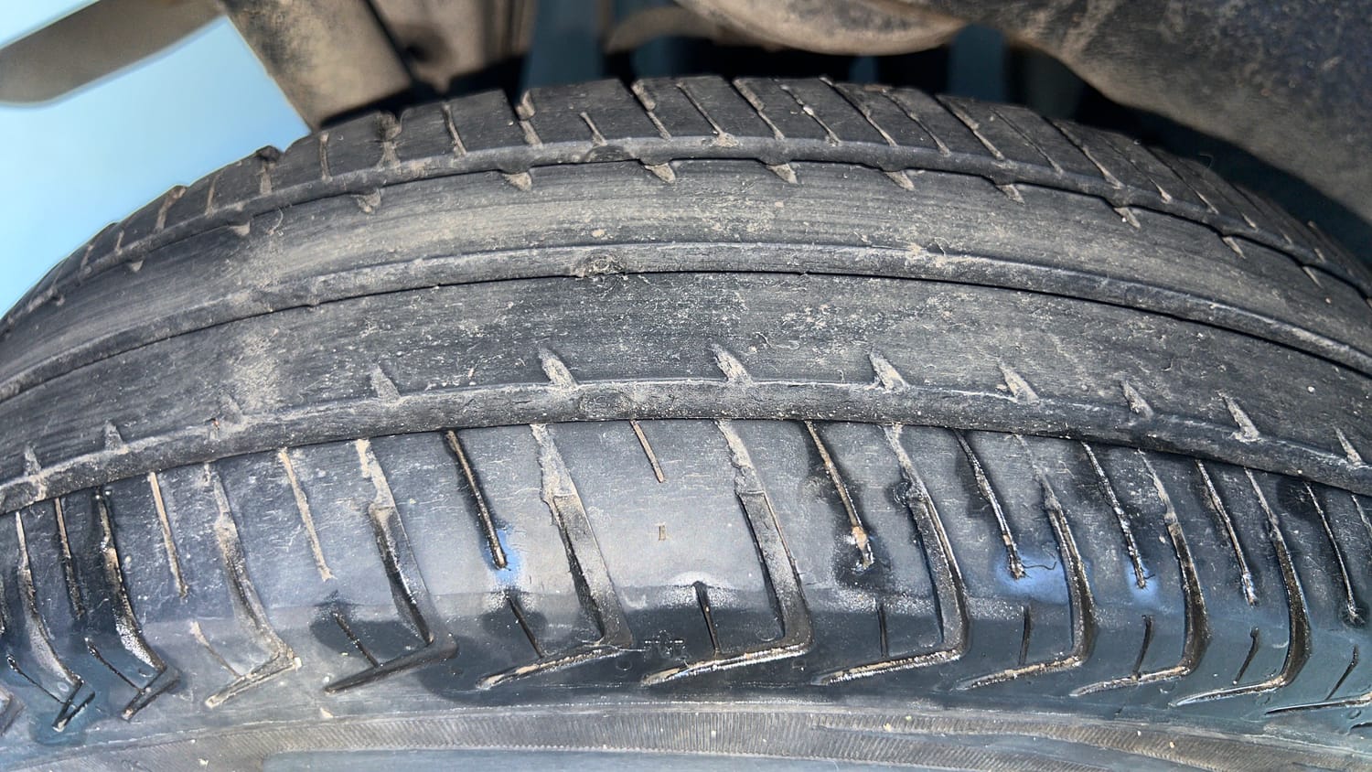 Used 2017 Maruti Suzuki Wagon R LXI CNG Cng Manual tyres RIGHT REAR TYRE TREAD VIEW