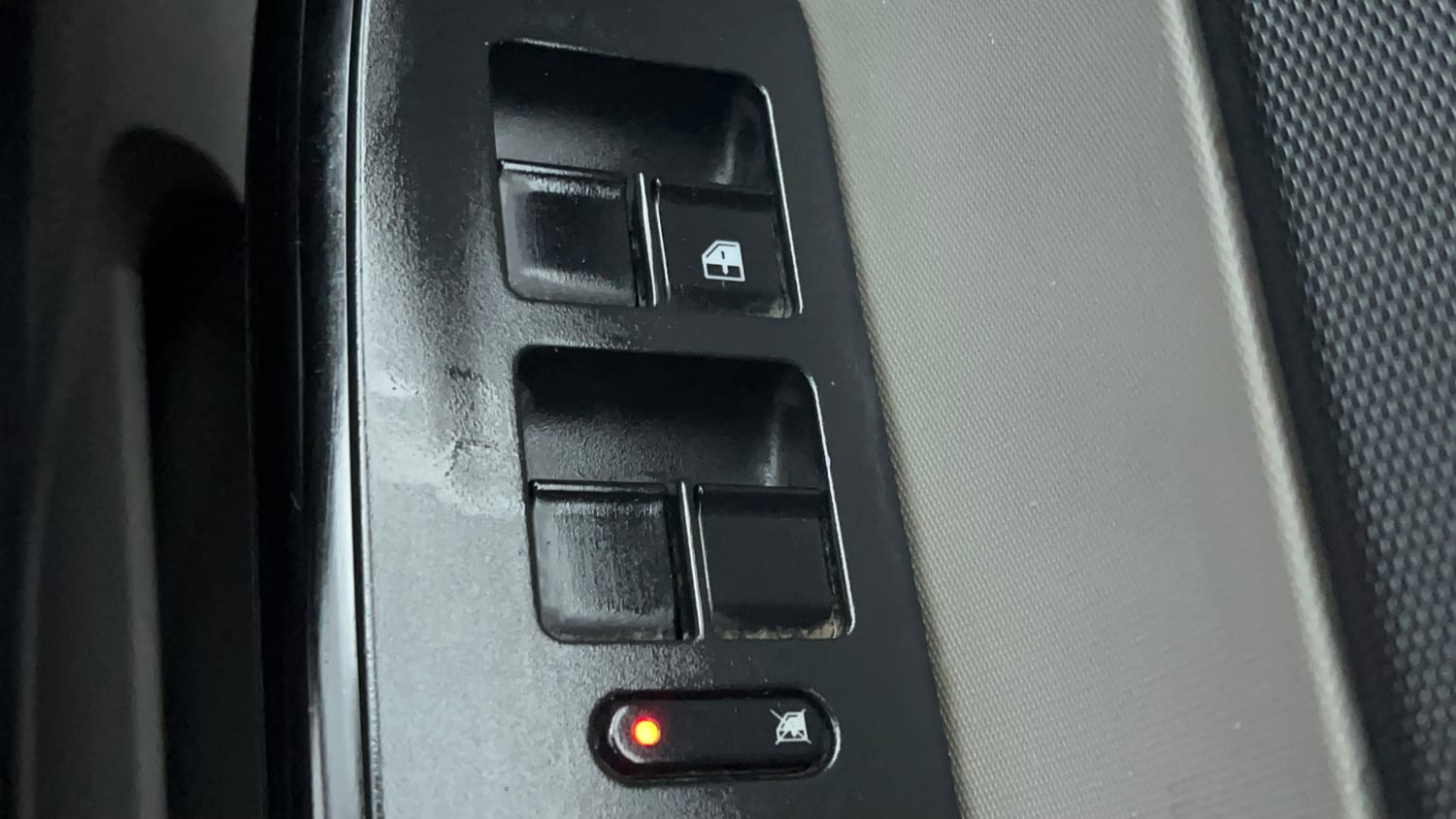Used 2019 Tata Tiago Revotron XT Petrol Manual top_features Power windows