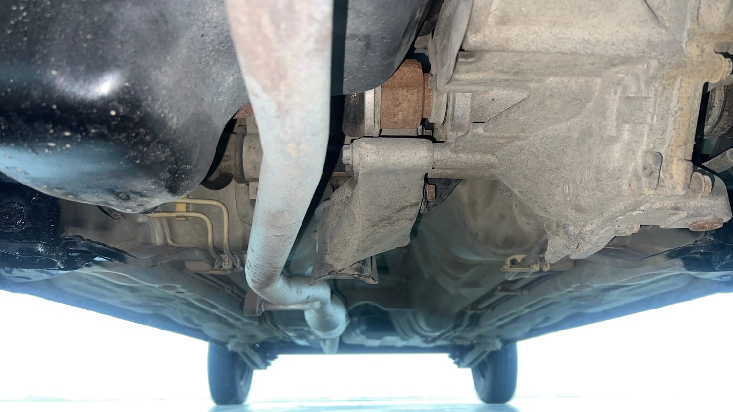 Used 2015 Maruti Suzuki Alto 800 Lxi Petrol Manual extra FRONT LEFT UNDERBODY VIEW