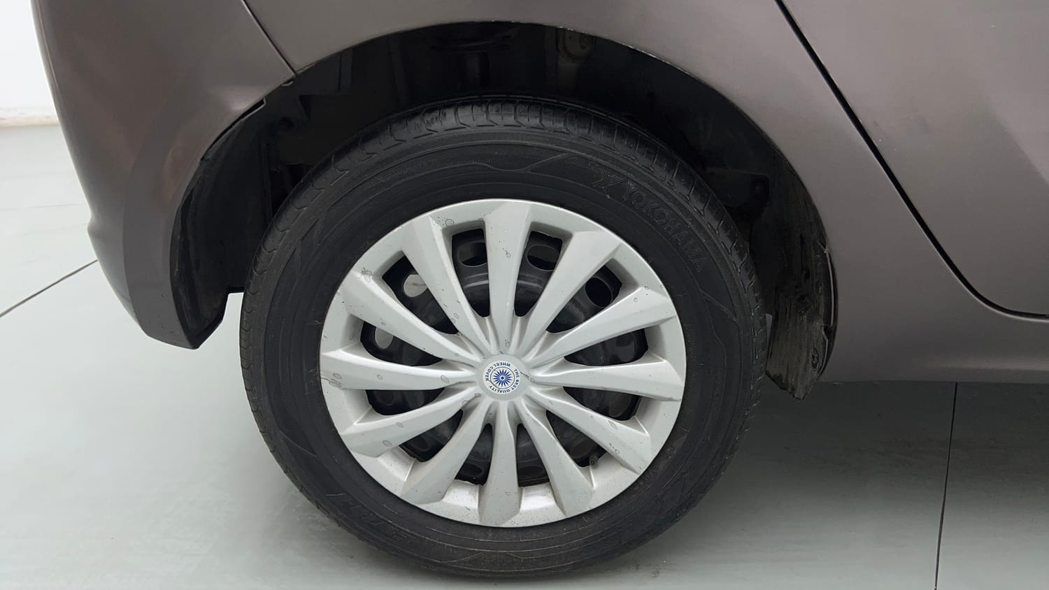 Used 2017 Tata Tiago Revotron XT Petrol Manual tyres RIGHT REAR TYRE RIM VIEW