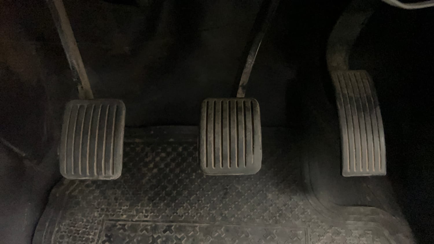 Used 2014 Hyundai Grand i10 Magna 1.2 Kappa VTVT Petrol Manual interior PEDALS VIEW