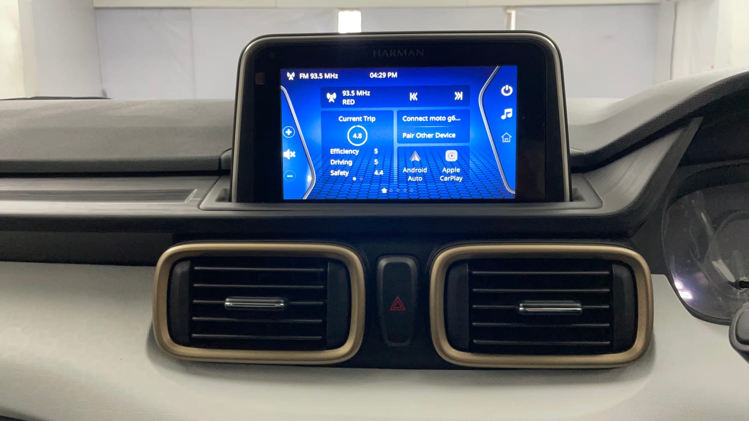 Used 2024 Tata Punch Accomplished MT Petrol Manual top_features Integrated (in-dash) music system