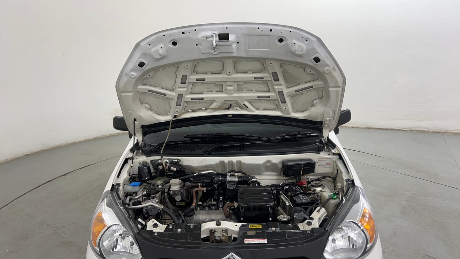 Used 2022 Maruti Suzuki Alto 800 LXi (O) Petrol Manual engine ENGINE & BONNET OPEN FRONT VIEW