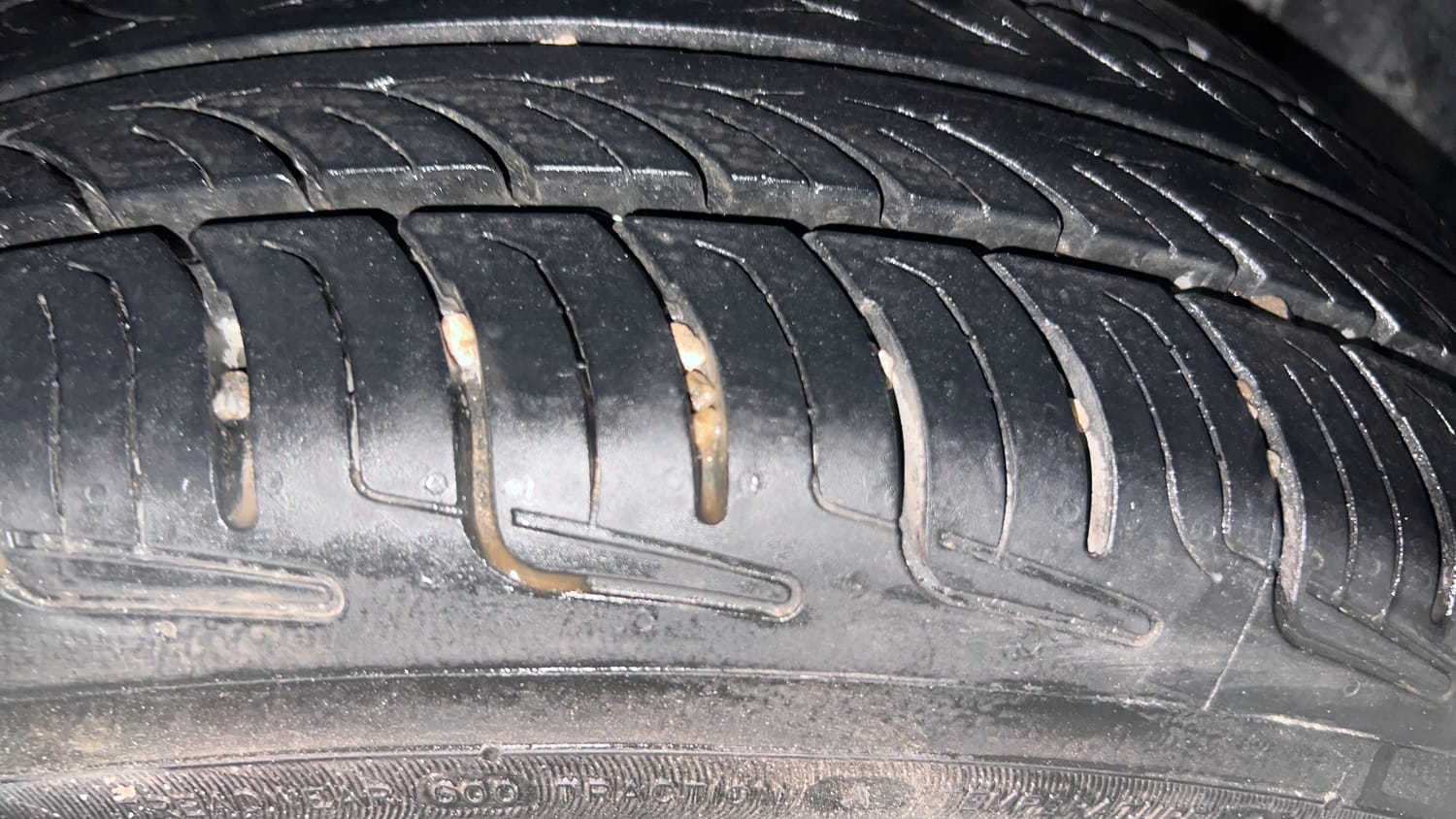 Used 2022 Maruti Suzuki Swift ZXi AMT Petrol Automatic tyres LEFT REAR TYRE TREAD VIEW