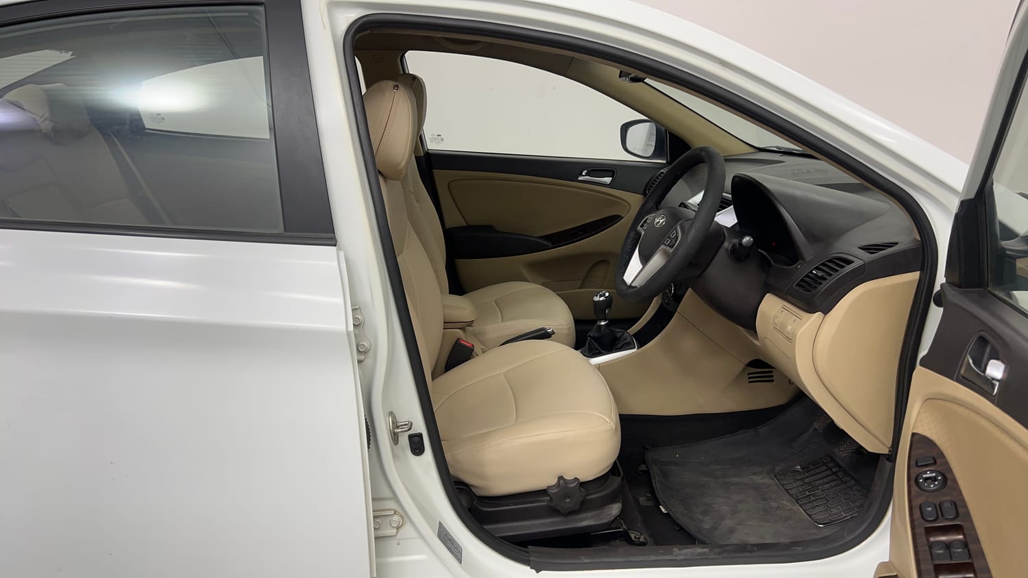 Used 2013 Hyundai Verna Fluidic 1.6 VTVT SX Opt Petrol Manual interior RIGHT SIDE FRONT DOOR CABIN VIEW