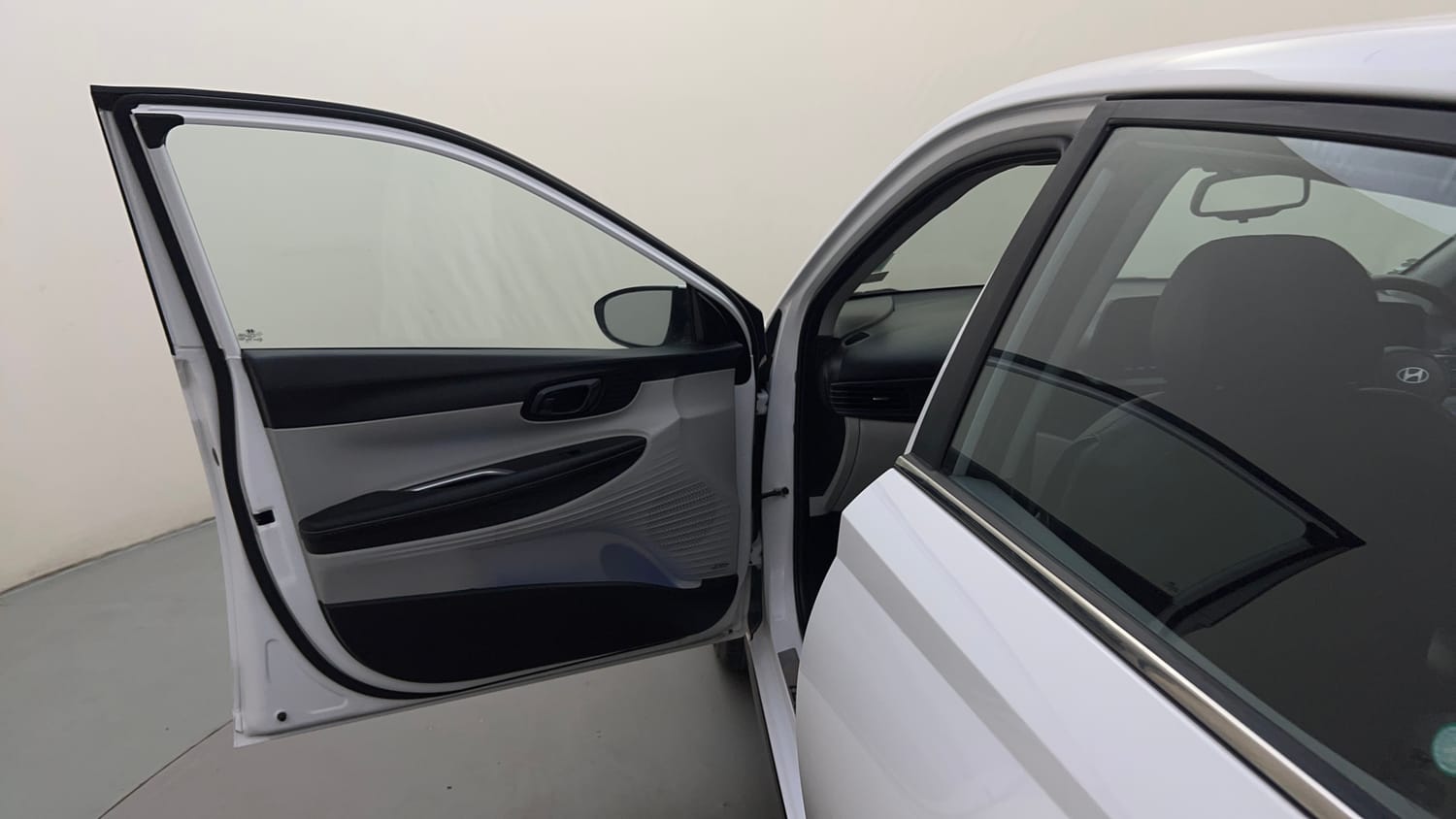Used 2025 Hyundai New i20 Asta (O) 1.2 IVT Petrol Automatic interior LEFT FRONT DOOR OPEN VIEW