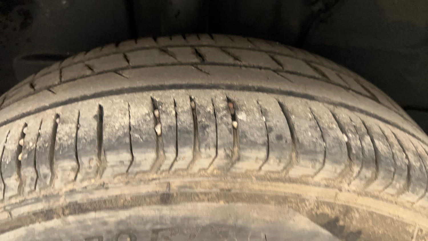 Used 2022 Tata Punch Adventure Rhythm Pack MT Petrol Manual tyres RIGHT REAR TYRE TREAD VIEW