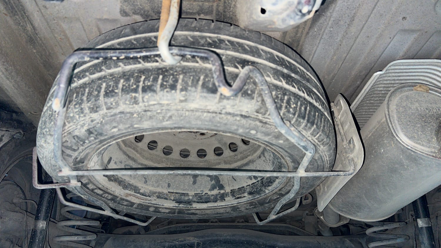 Used 2014 Honda Mobilio S Petrol Petrol Manual tyres SPARE TYRE VIEW