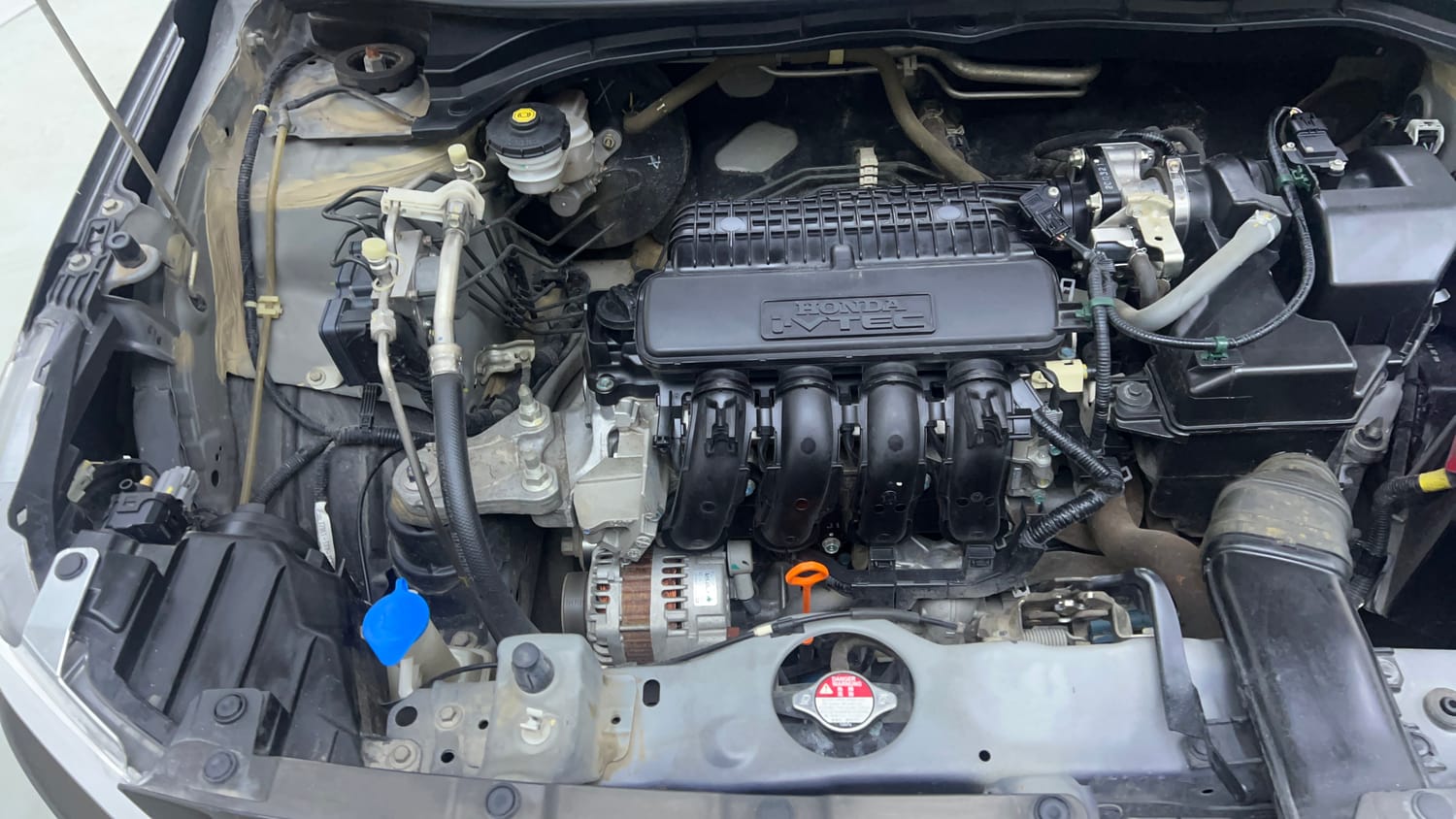 Used 2020 Honda Amaze 1.2 VX CVT Petrol Petrol Automatic engine ENGINE RIGHT SIDE VIEW