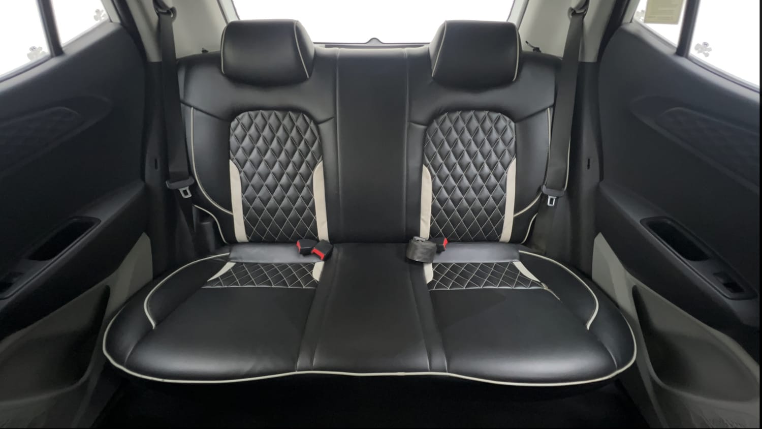 Used 2022 Hyundai Grand i10 Nios Sportz 1.2 Kappa VTVT CNG Cng Manual interior REAR SEAT CONDITION VIEW