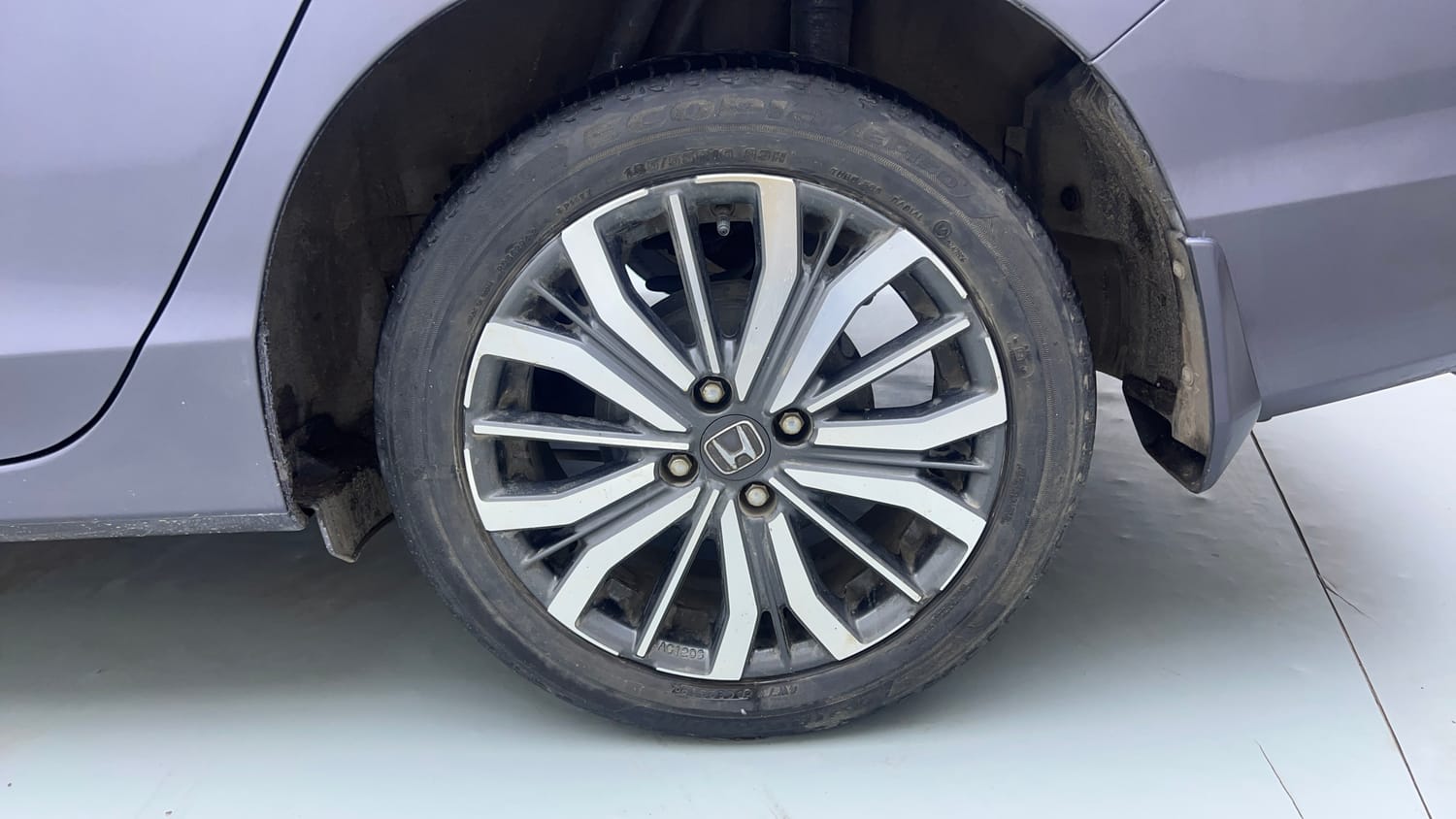 Used 2019 Honda City VX CVT Petrol Petrol Automatic tyres LEFT REAR TYRE RIM VIEW