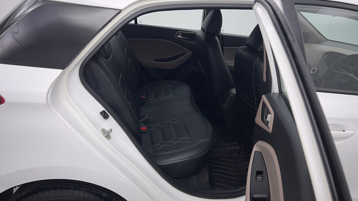 Used 2019 Hyundai Elite i20 Magna Plus 1.2 Petrol Manual interior RIGHT SIDE REAR DOOR CABIN VIEW