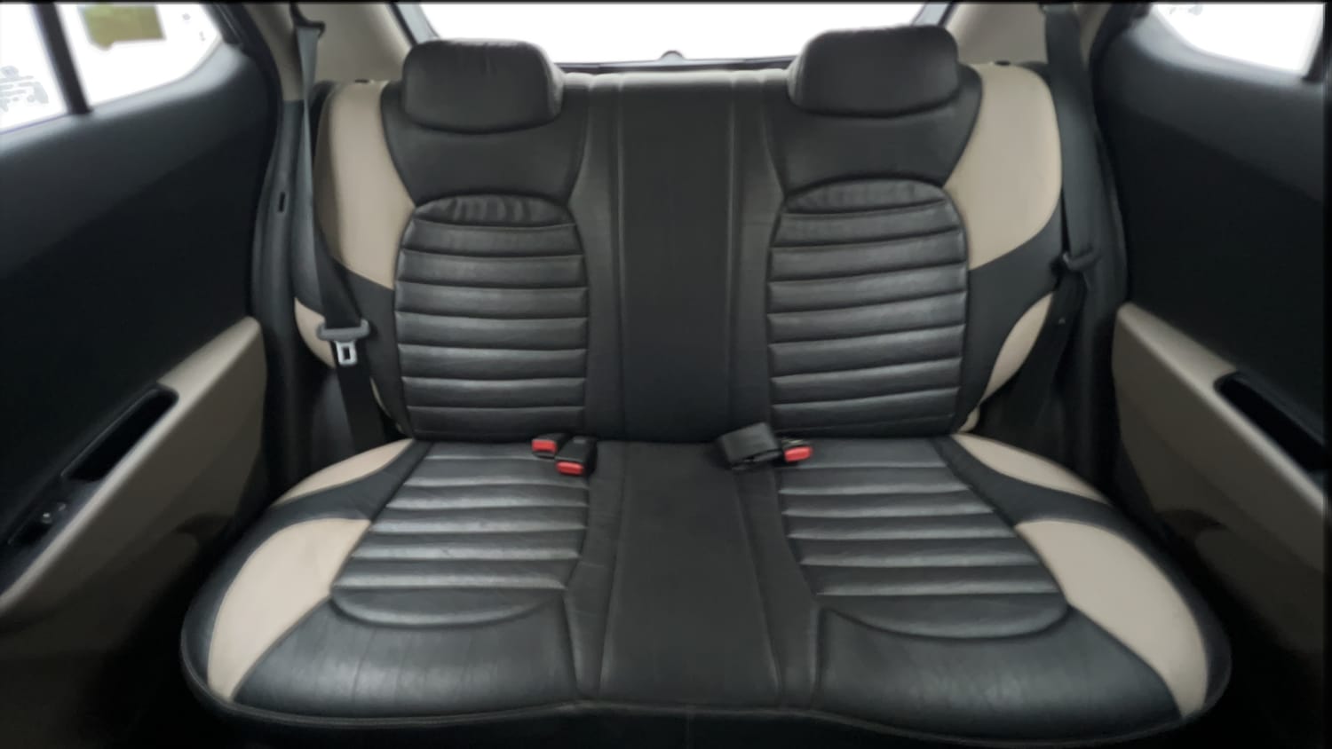 Used 2016 Hyundai Grand i10 Sportz 1.2 Kappa VTVT Petrol Manual interior REAR SEAT CONDITION VIEW