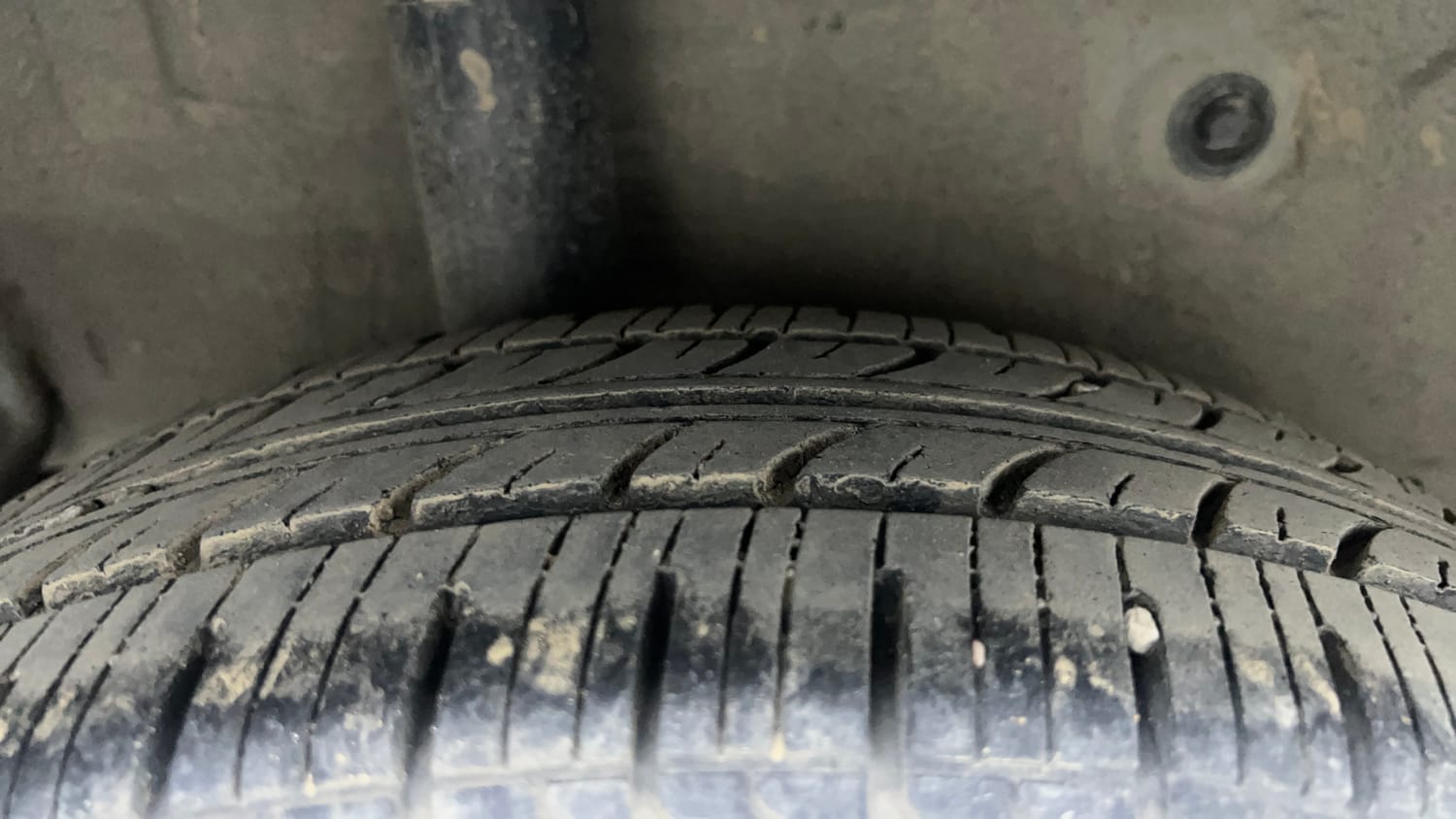 Used 2016 Maruti Suzuki Celerio VXi AMT Petrol Automatic tyres RIGHT REAR TYRE TREAD VIEW