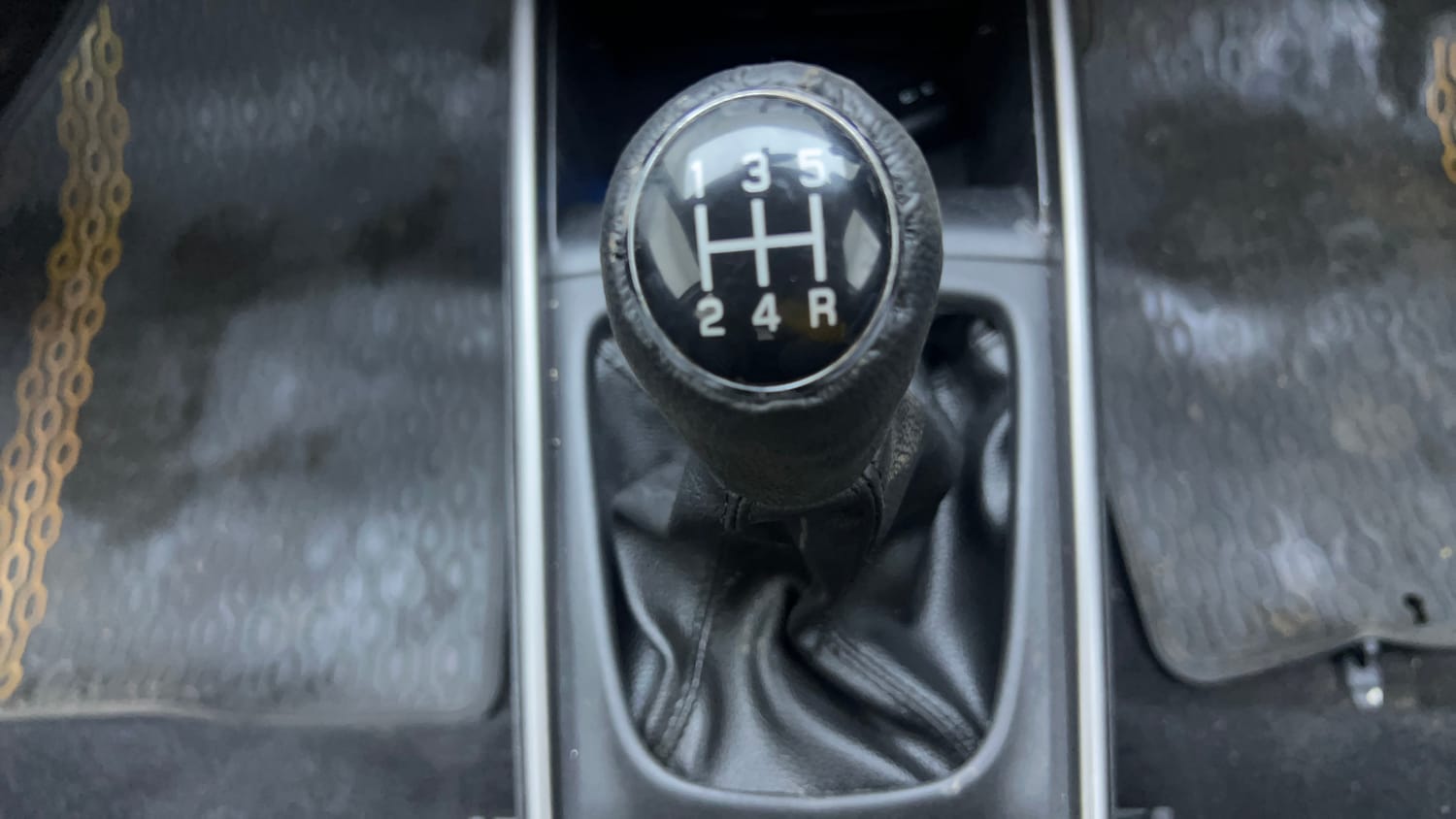 Used 2019 Maruti Suzuki Baleno Zeta 1.2 Petrol Manual interior GEAR  KNOB VIEW