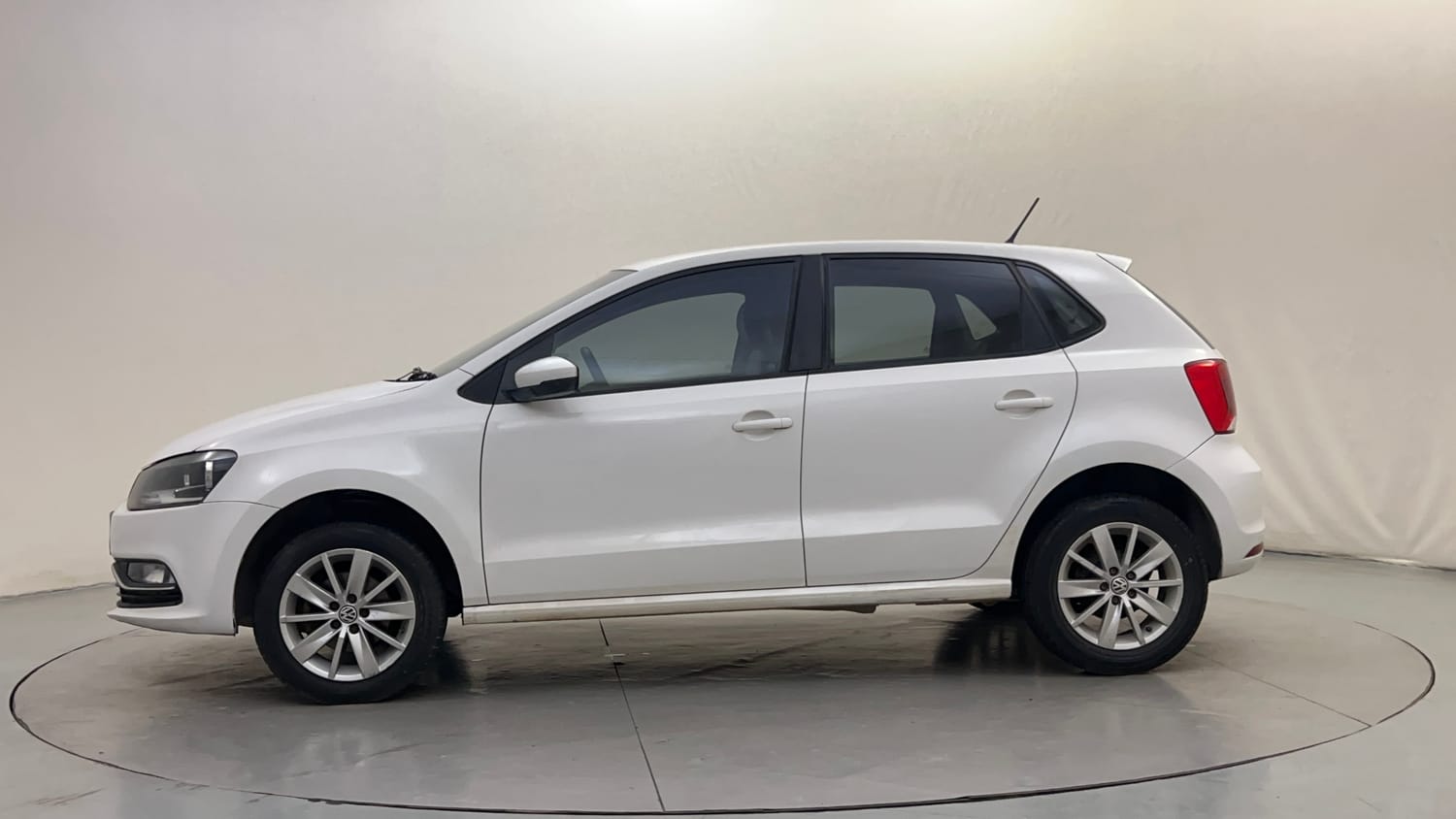 Used 2016 Volkswagen Polo Highline1.2L (P) Petrol Manual exterior LEFT SIDE VIEW