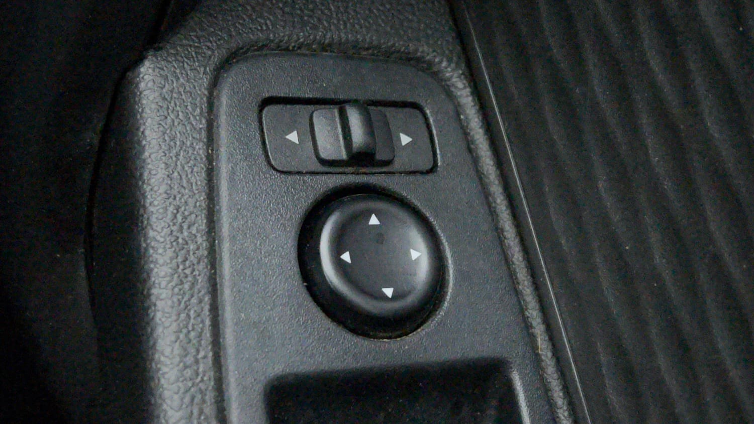 Used 2024 Renault Kiger RXL Petrol Manual top_features Adjustable ORVM