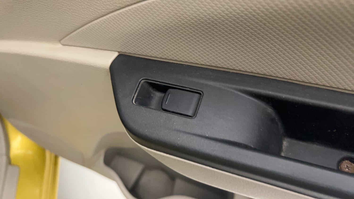 Used 2014 Maruti Suzuki Celerio VXi Petrol Manual top_features Rear power window