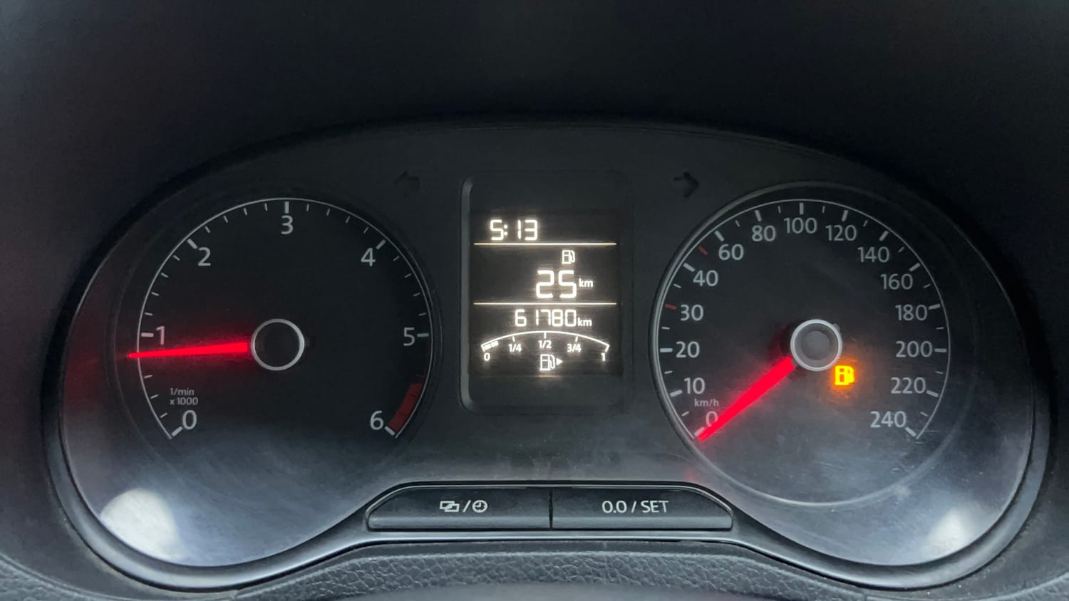 Used 2017 Volkswagen Polo Comfortline 1.5L (D) Diesel Manual interior CLUSTERMETER VIEW