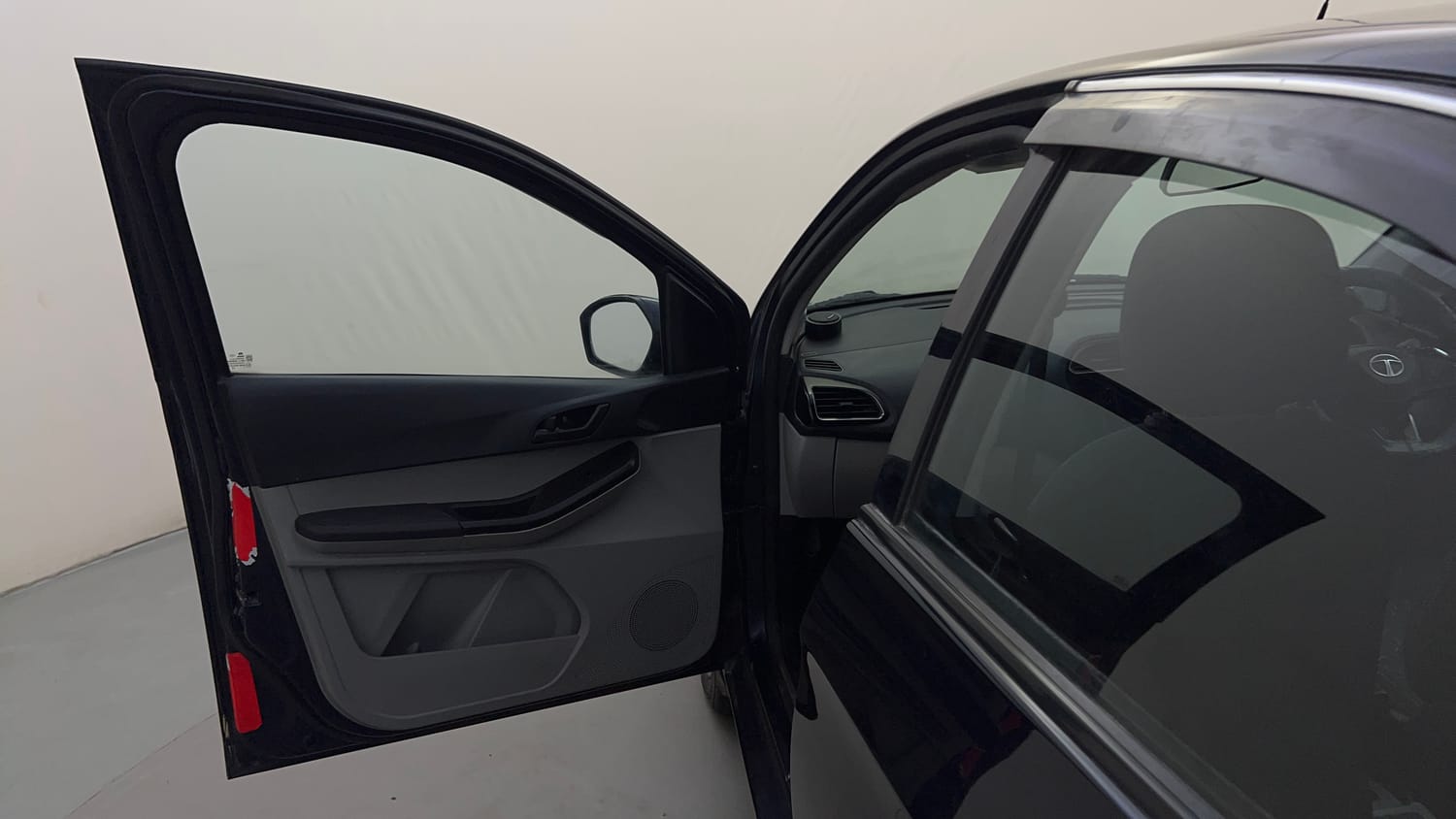 Used 2021 Tata Tiago XT Petrol Manual interior LEFT FRONT DOOR OPEN VIEW