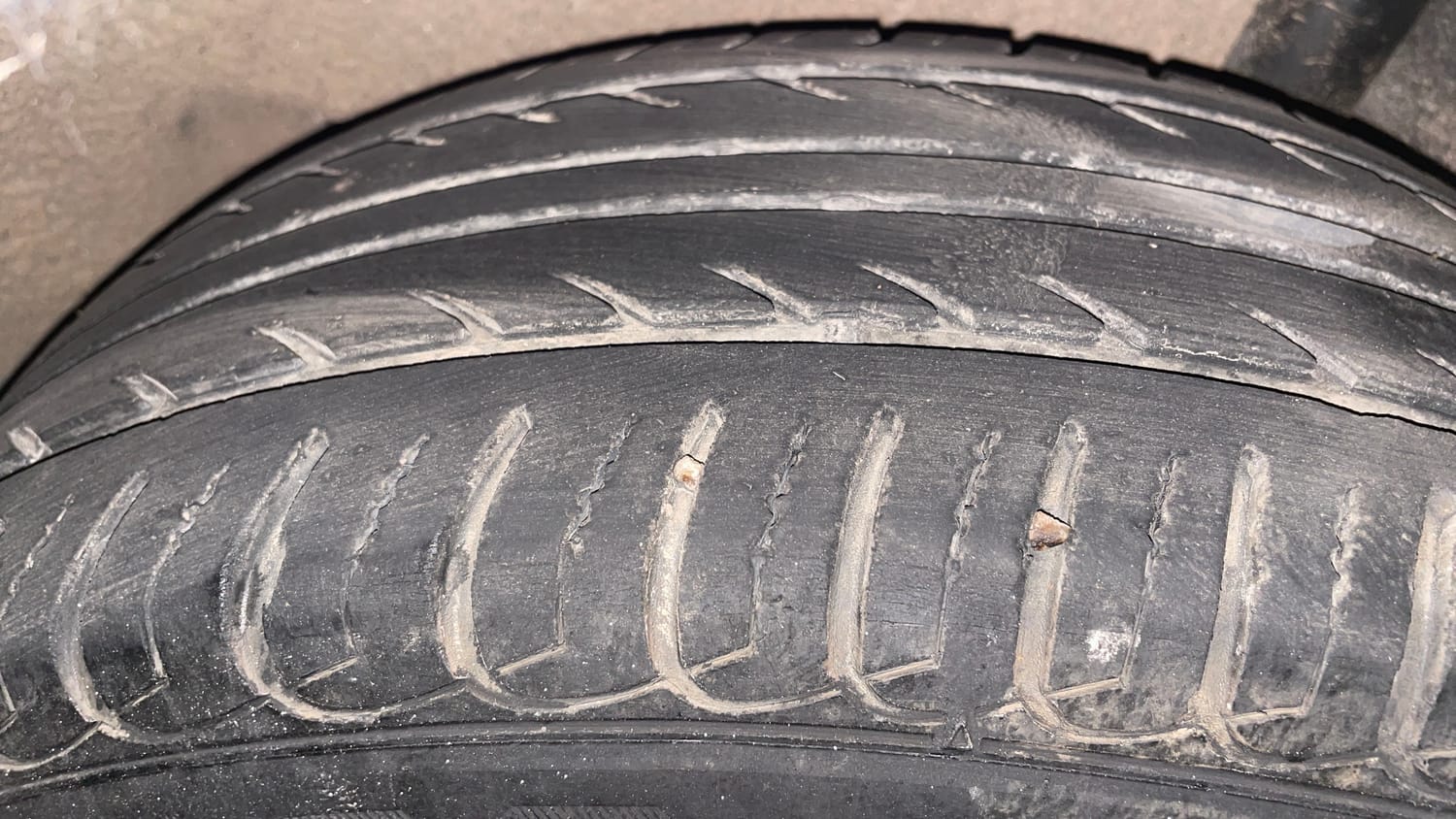 Used 2013 Ford EcoSport Titanium 1.5 Ti-VCT Petrol Manual tyres LEFT REAR TYRE TREAD VIEW